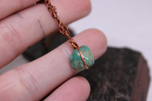 Minimalist Turquoise Pendant Necklace